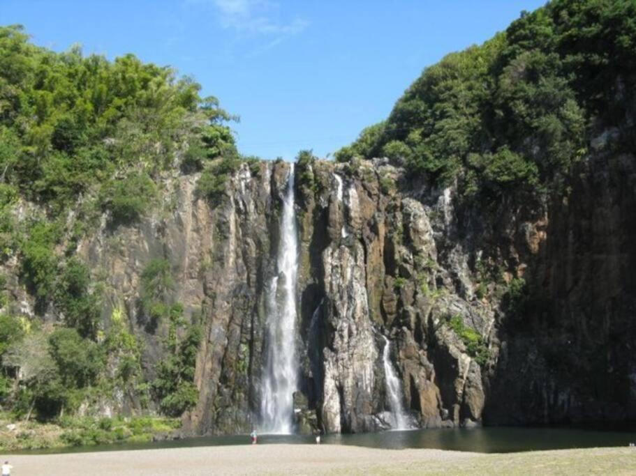 Villa Du Beau Vallon 2 Jacuzzi Privatif Et Piscine Chauffee Partagee Saint-Benoît Exterior foto